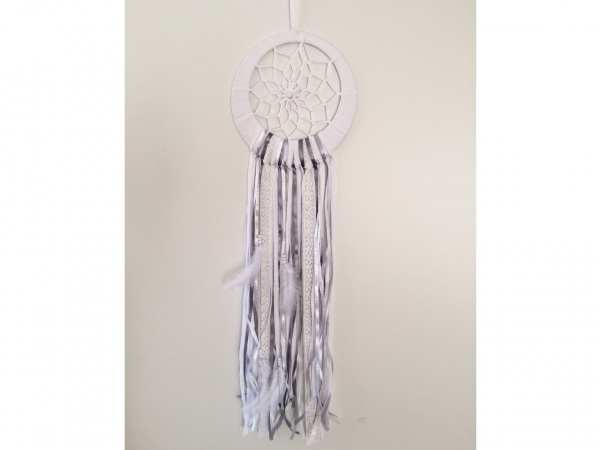 Lapače snů s krajkou a peřím