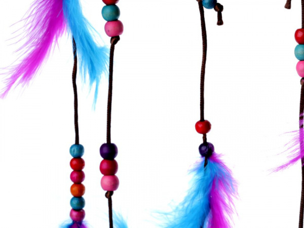 Lapač snů s korálky a peřím