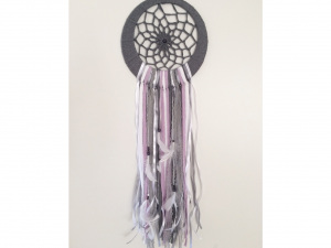Lapače snů s krajkou a peřím