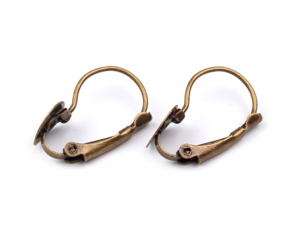 Náušnicové zapínání 20 mm uzavřené s ploškou