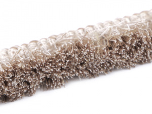 Třásně husté oděvní šíře 33 mm