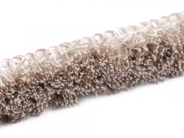 Třásně husté oděvní šíře 33 mm