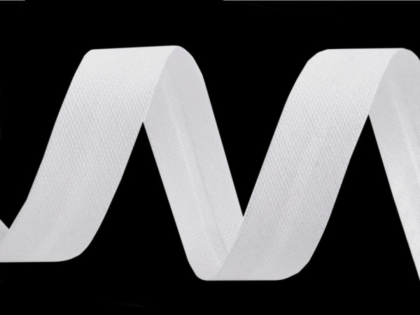 Šikmý proužek bavlněný šíře 14 mm zažehlený