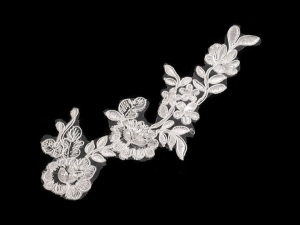 Monofilová aplikace / vsadka 7x18 cm s flitry a perlami