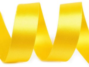 Atlasová stuha oboulící šíře 24 mm