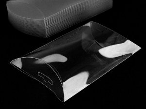 Plastová krabička k zavěšení 9x15 cm