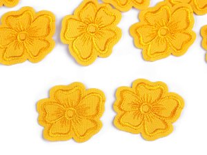 Nažehlovačka vyšívaný květ